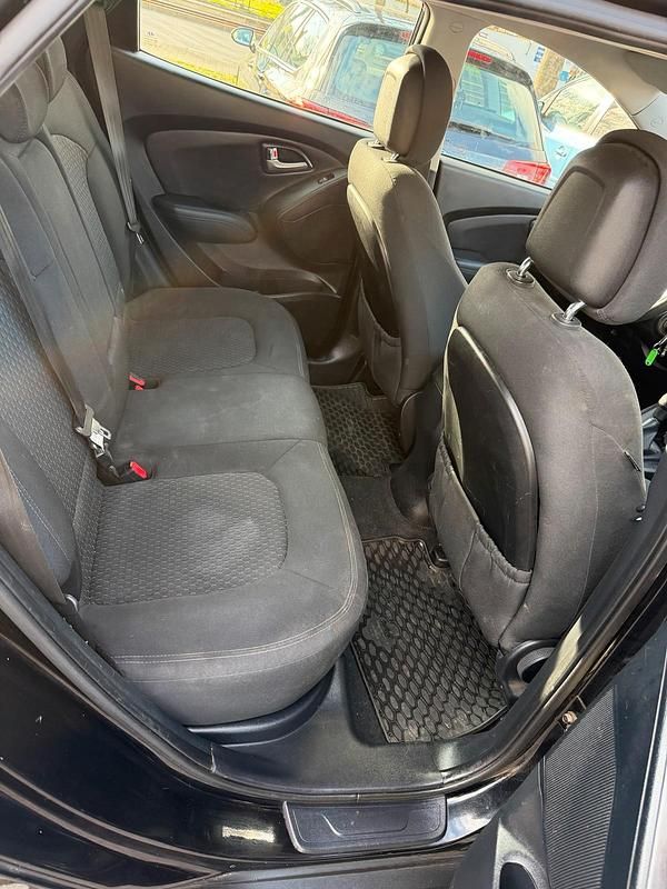 Gebraucht Hyundai ix35 163 PS (119 kW) 2012 Schwarz SUV