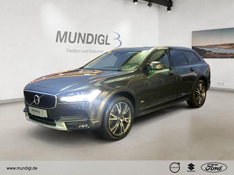 Grau Gebraucht 2018 Volvo V90 CC Pro Kombi | 31.370 € (Fairer Preis) - Bild 1/4