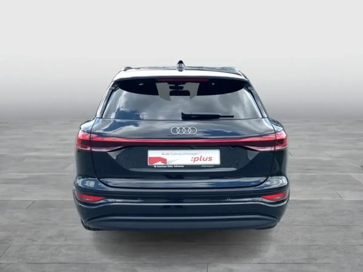 Gebraucht Audi Q6 e-tron Ambiente 185 kW (252 PS) 2025 Mythosschwarz metallic SUV