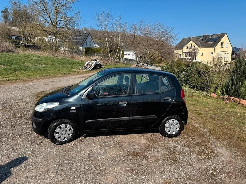 Gebraucht Hyundai i10 77 PS (56 kW) 2008 Schwarz Kleinwagen