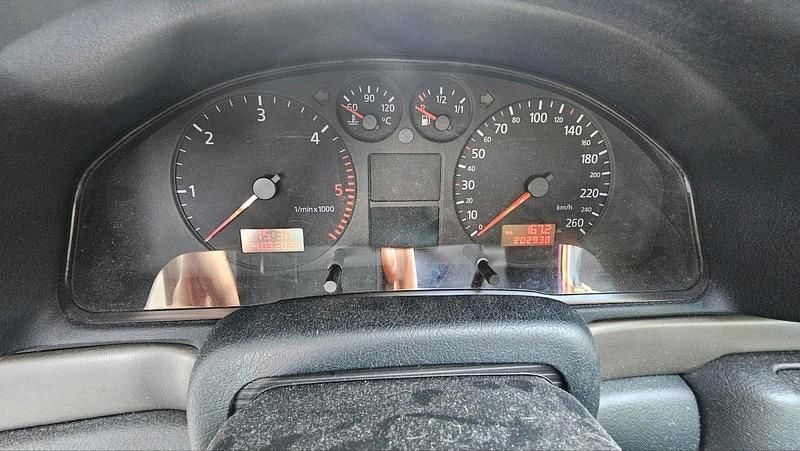 Gebraucht Audi A4 115 PS (84 kW) 2001 Silber Kombi