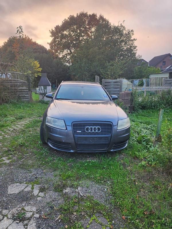 Grau Gebraucht 2006 Audi A6 Kombi | 2.450 € - Bild 1/4