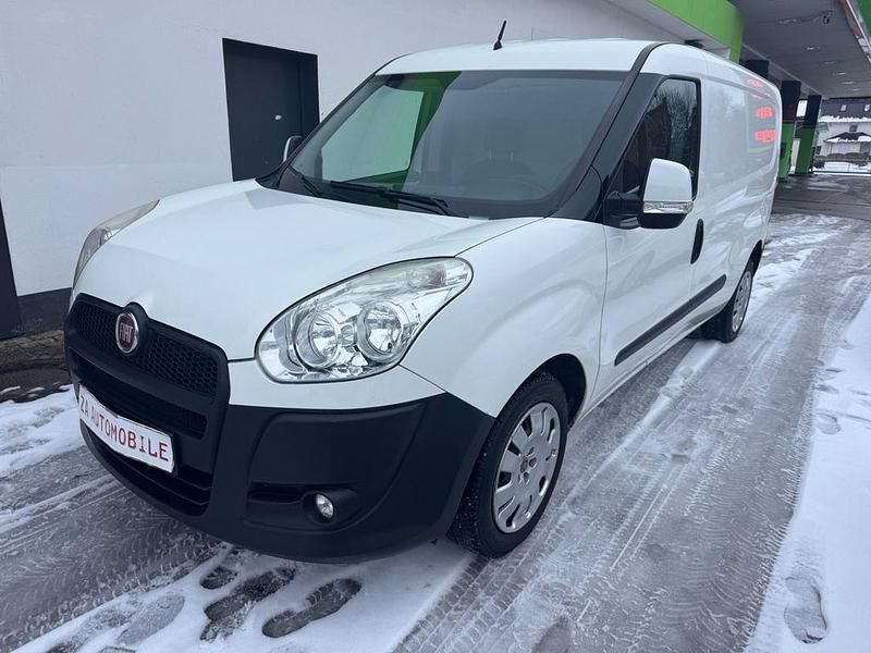 Usata Fiat Doblò 90 CV (66 kW) 2015 Bianco Monovolume
