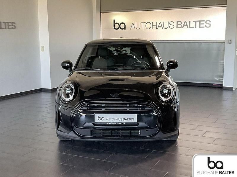 Gebraucht Mini Cooper Classic 136 PS (100 kW) 2024 Midnight black ii met. (metallic) Kleinwagen