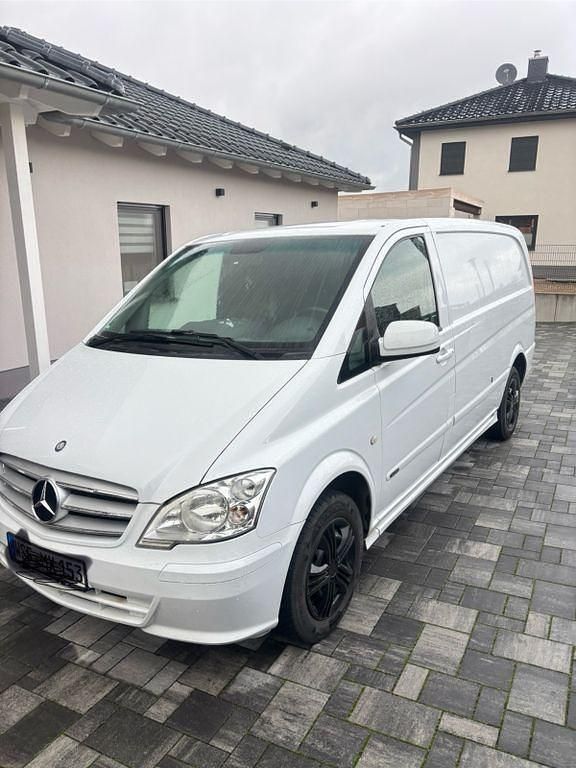 Weiß Gebraucht 2014 Mercedes Vito Van / Kleinbus | 10.500 € (Guter Preis) - Bild 1/4