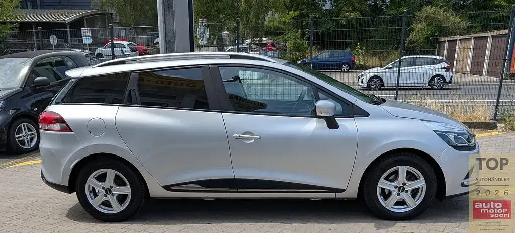 Gebraucht Renault Clio IV 75 PS (55 kW) 2018 Silber Limousine