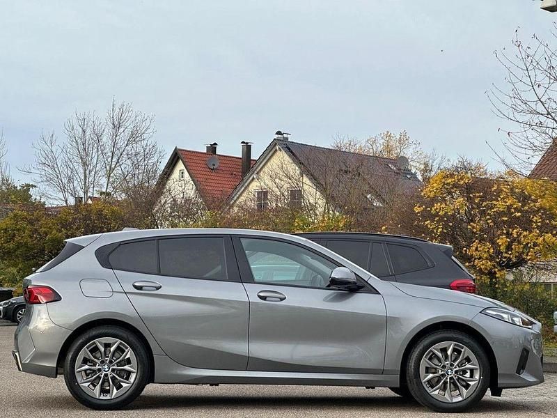 Gebraucht BMW 120 156 PS (114 kW) 2026 Grau Kleinwagen