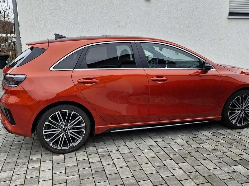 Gebraucht Kia Ceed GT 140 PS (102 kW) 2024 Orange Limousine