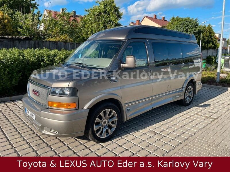 Grau Gebraucht 2024 GMC Savana Van | 111.111 € - Bild 1/4