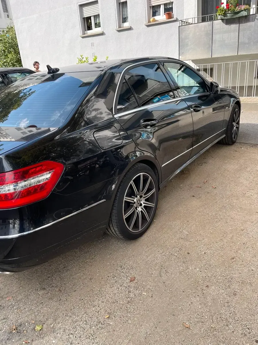 Gebraucht Mercedes C180 184 PS (135 kW) 2012 Schwarz Limousine