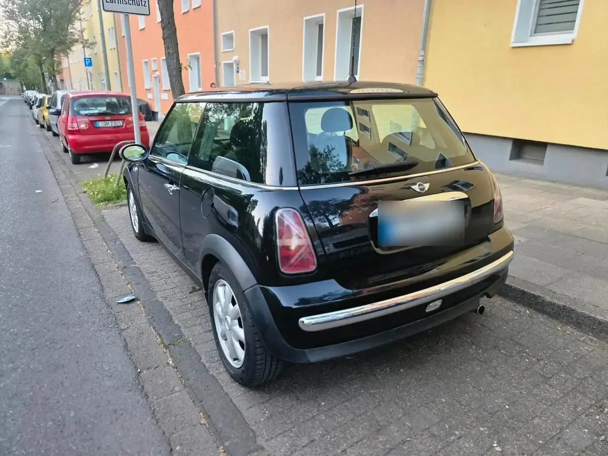 Usata Mini Cooper 90 CV (66 kW) 2004 Nero Utilitaria