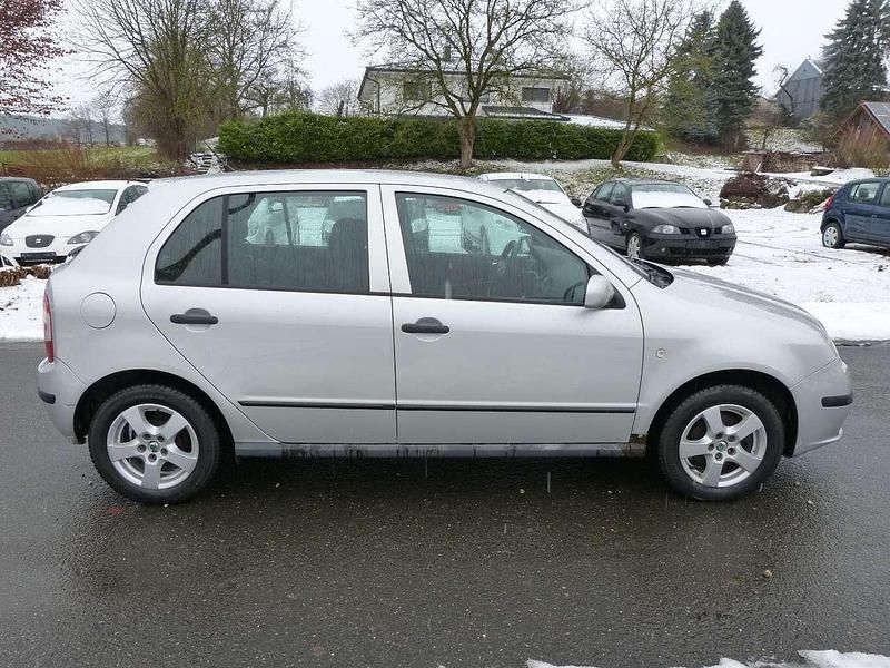 Gebraucht Skoda Fabia 54 PS (39 kW) 2004 Silber Limousine