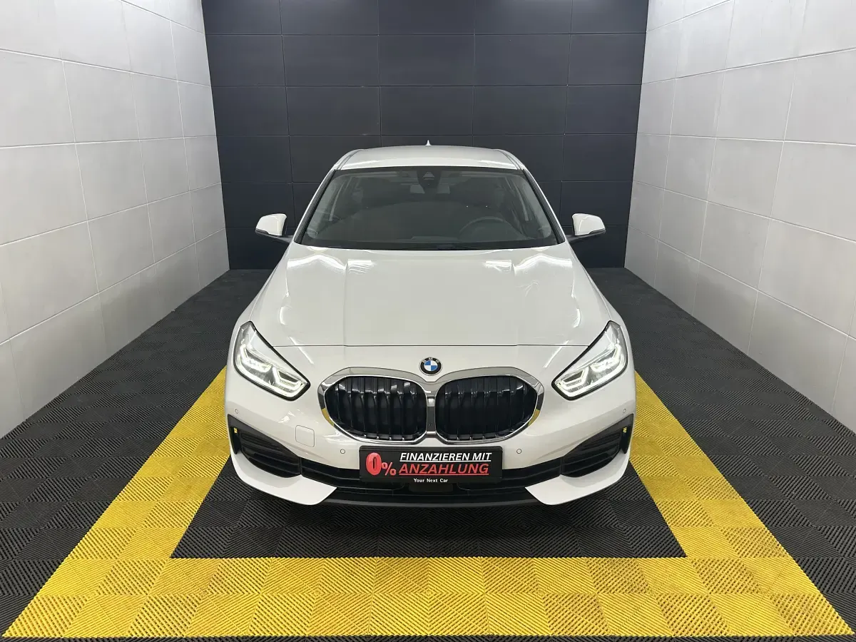 Gebraucht BMW 120 Advantage 179 PS (131 kW) 2021 Weiß Kleinwagen