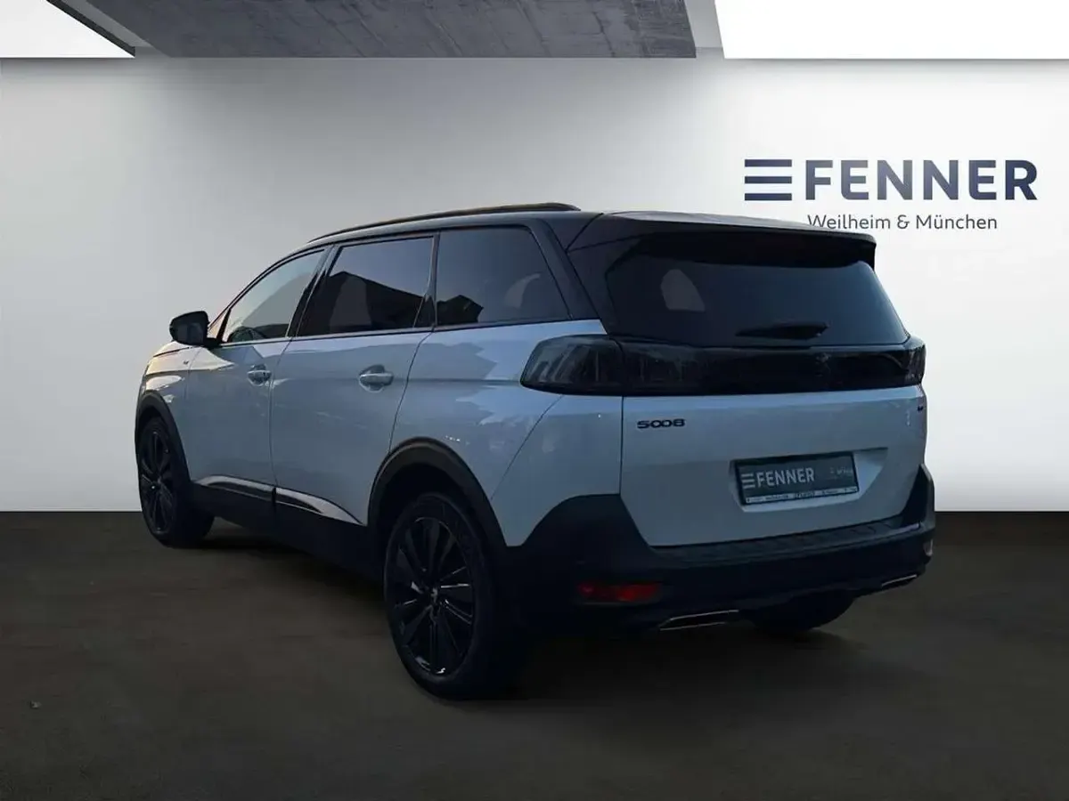 Gebraucht Peugeot 5008 GT 131 PS (96 kW) 2023 Lack weiss perlglänzend/metall SUV
