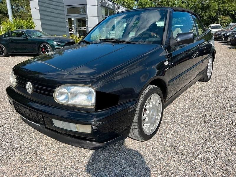 Gebraucht VW Golf 101 PS (74 kW) 1997 Schwarz Cabrio