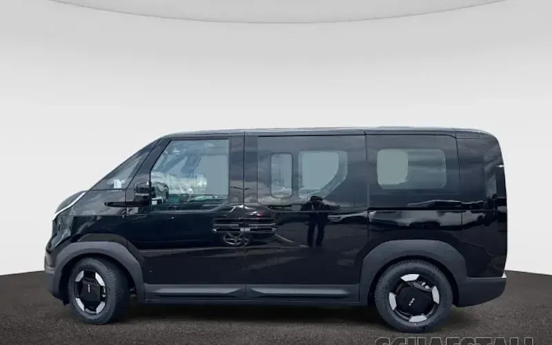 Neu Kia PV5 119 kW (163 PS) 2026 Schwarz (aurora black pearl) Van / Kleinbus