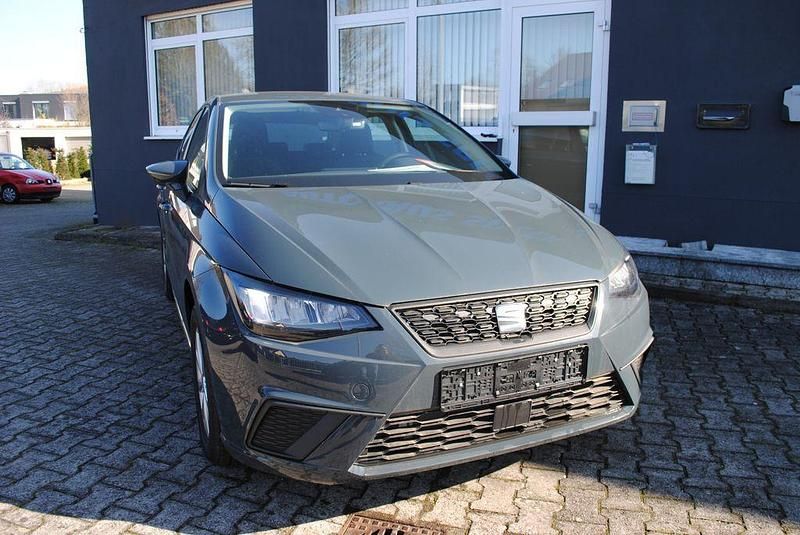 Neu Seat Ibiza Style 116 PS (85 kW) 2025 Blau Limousine