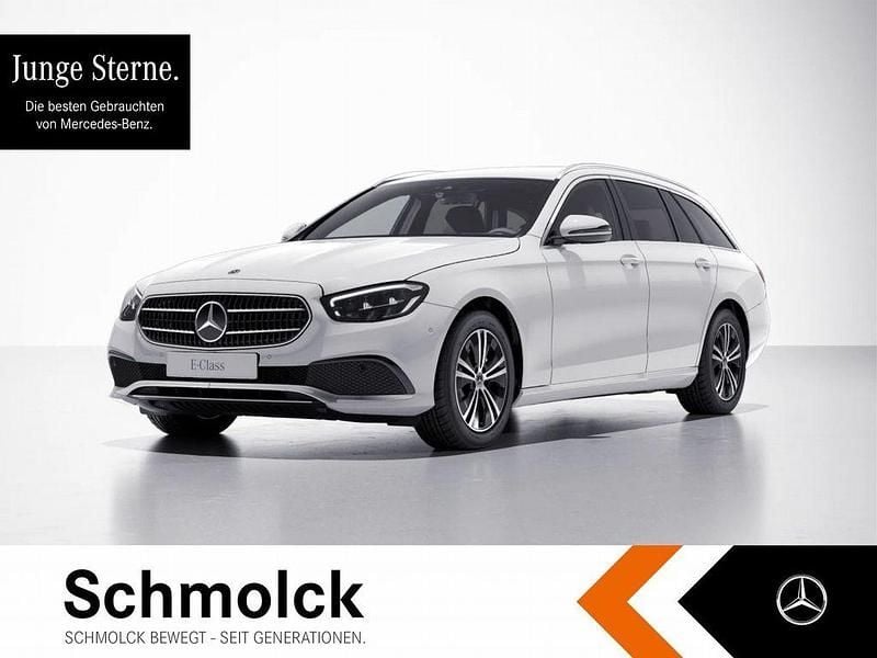 Weiß Gebraucht 2023 Mercedes E220 Avantgarde Limousine | 36.900 € (Guter Preis) - Bild 1/4