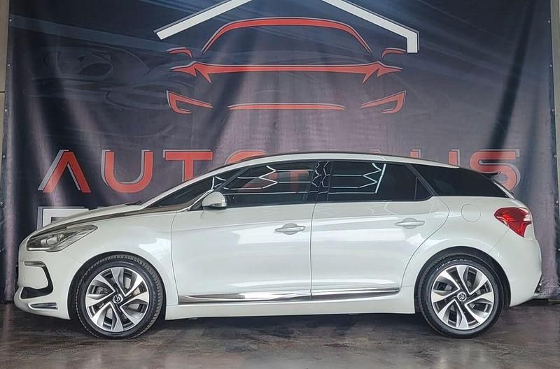 Gebraucht Citroën DS5 163 PS (119 kW) 2012 Weiß Kleinwagen