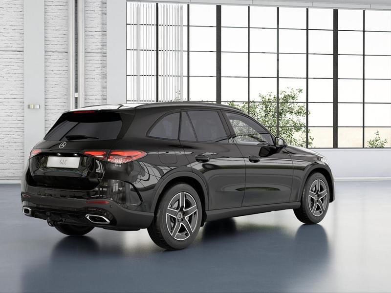 Gebraucht Mercedes GLC300 AMG 269 PS (197 kW) 2026 Schwarz SUV