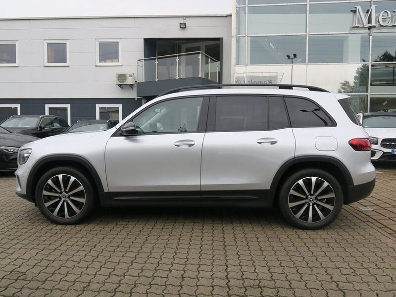 Gebraucht Mercedes GLB180 Progressive 116 PS (85 kW) 2023 Silber SUV
