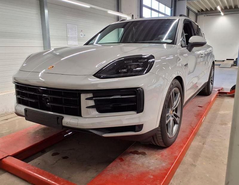 Kreide Gebraucht 2024 Porsche Cayenne SUV | 94.500 € (Fairer Preis) - Bild 1/3