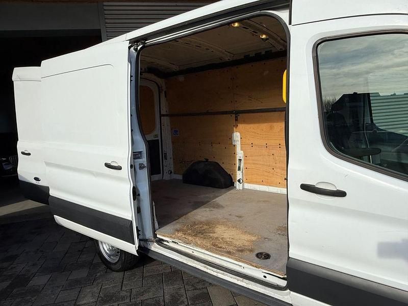 Gebraucht Ford Transit 105 PS (77 kW) 2017 Weiß Van / Kleinbus