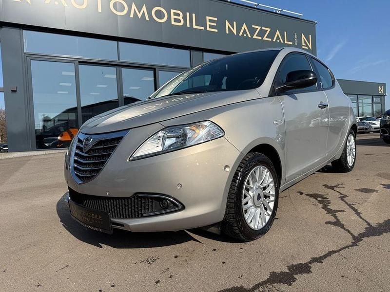 Gebraucht Lancia Ypsilon Gold 69 PS (50 kW) 2014 Beige Kleinwagen