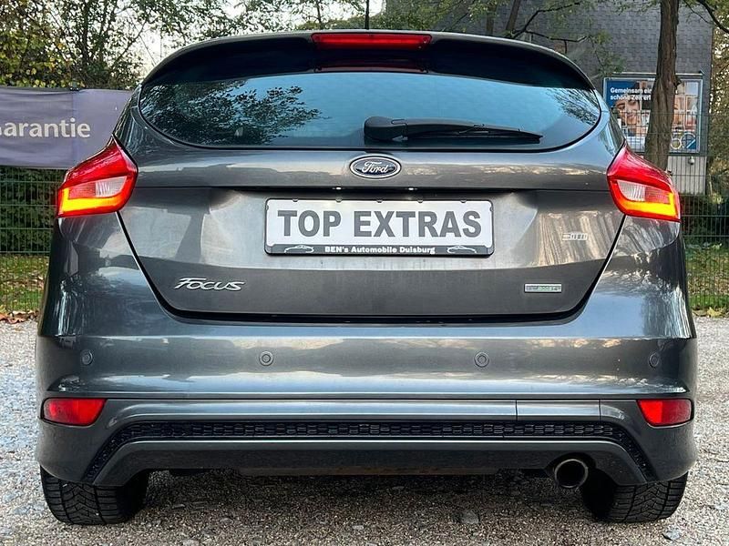 Gebraucht Ford Focus ST-Line 150 PS (110 kW) 2017 Grau Limousine