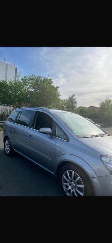 Silber Gebraucht 2006 Opel Zafira Van / Kleinbus | 4.200 € (Teuer) - Bild 1/4