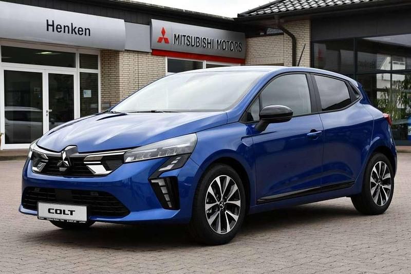 Neu Mitsubishi Colt Plus 91 PS (66 kW) 2025 Royalblau metallic Limousine