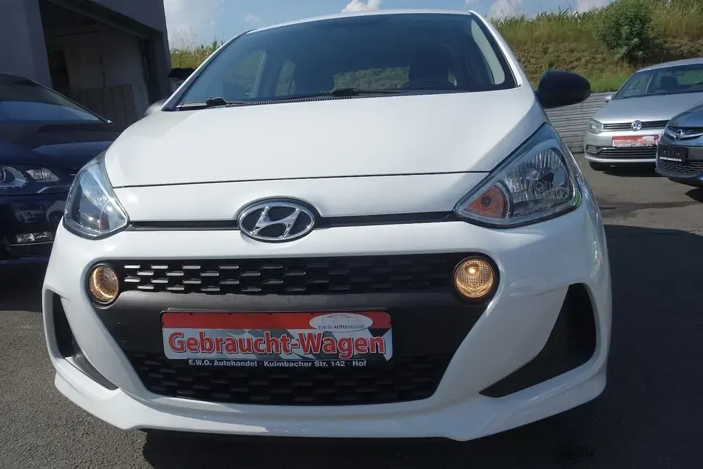 Gebraucht Hyundai i10 Select 67 PS (49 kW) 2019 Weiß Kleinwagen