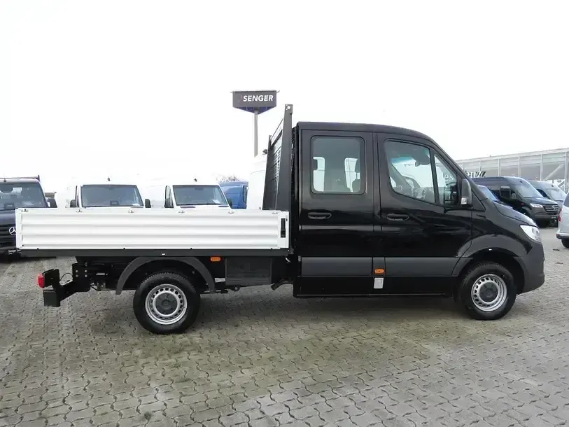 Gebraucht Mercedes Sprinter 150 PS (110 kW) 2024 Schwarz Van