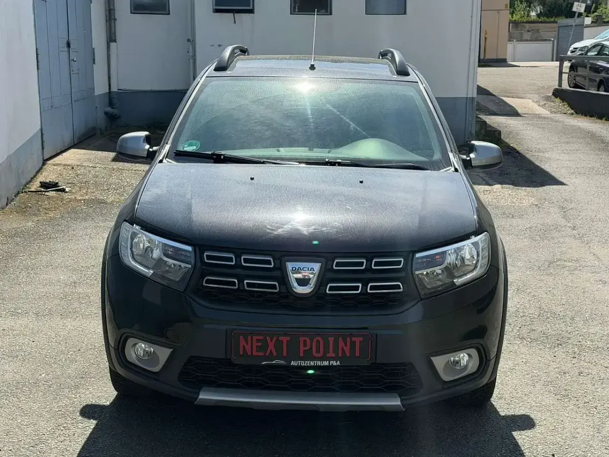 Gebraucht Dacia Sandero Prestige 90 PS (66 kW) 2017 Schwarz SUV