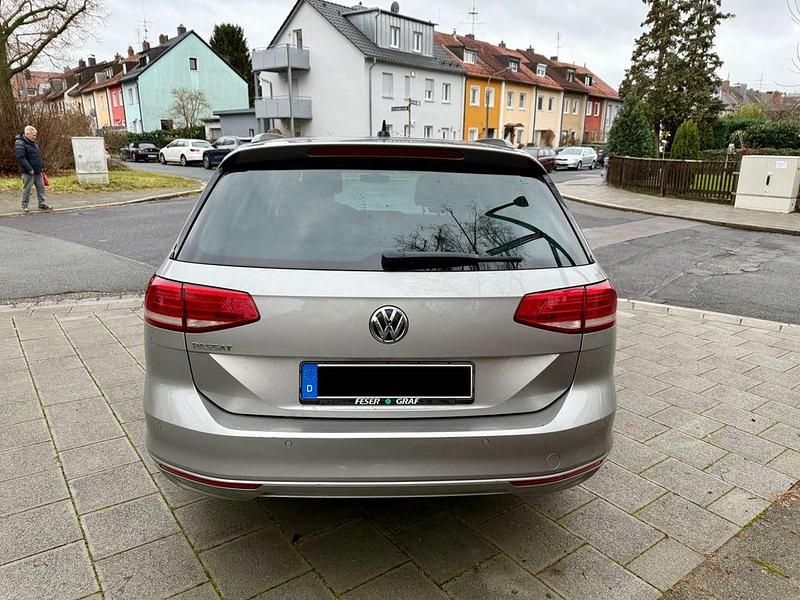 Gebraucht VW Passat Comfortline 150 PS (110 kW) 2016 Silber Kombi