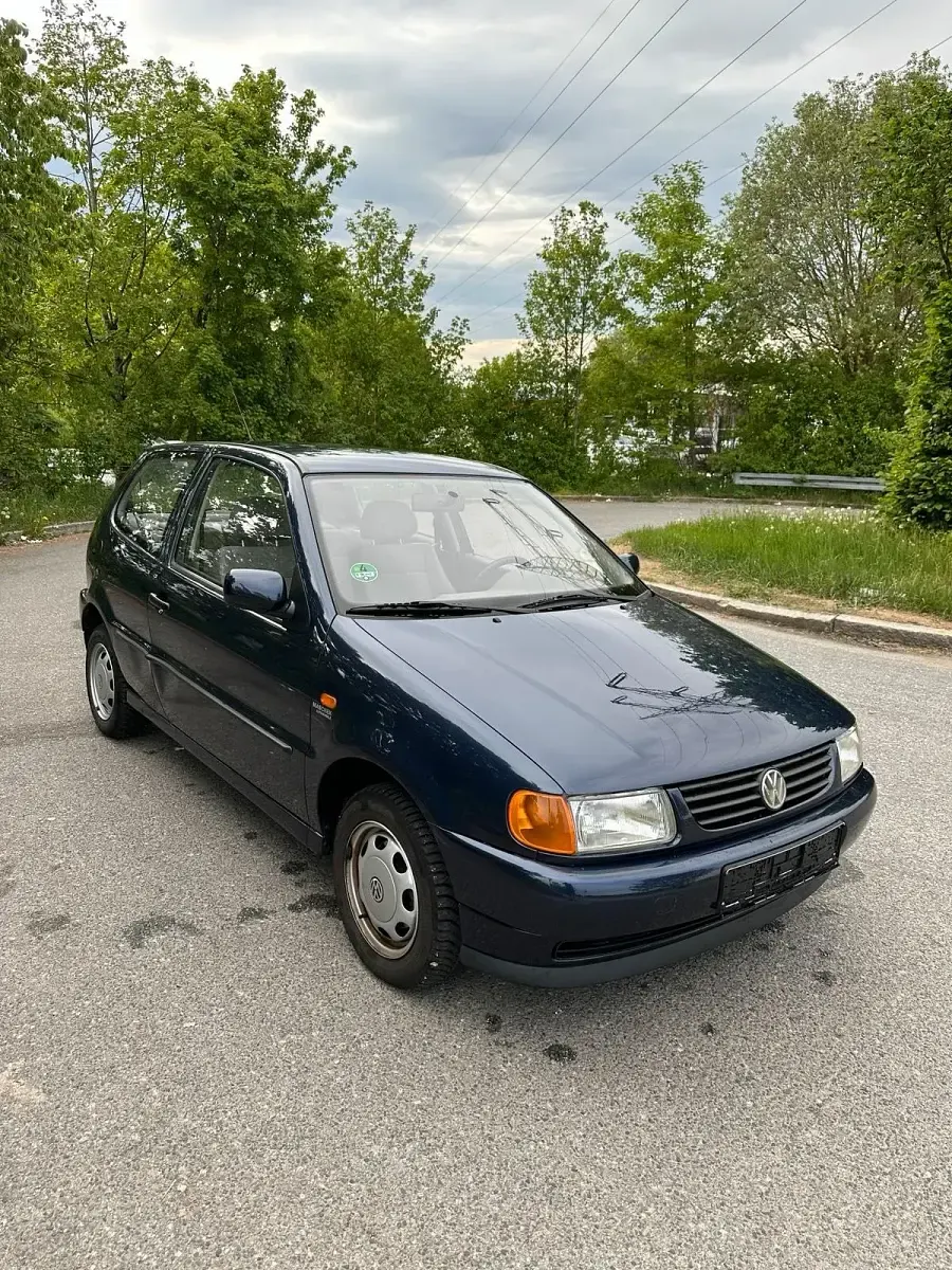 Gebraucht VW Polo 60 PS (44 kW) 1997 Blau Kleinwagen