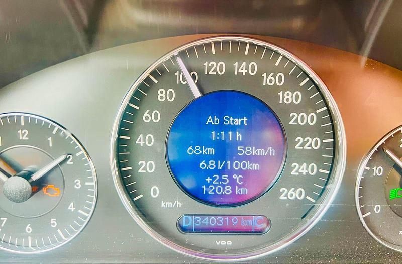 Gebraucht Mercedes E280 Elegance 190 PS (139 kW) 2006 Silber Kombi