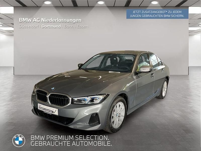 Grau Gebraucht 2024 BMW 318 Comfort Edition Limousine | 36.799 € (Etwas zu teuer) - Bild 1/2