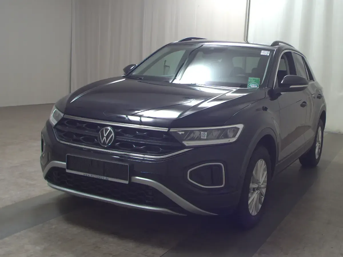 Gebraucht VW T-Roc Life 116 PS (85 kW) 2025 Schwarz SUV