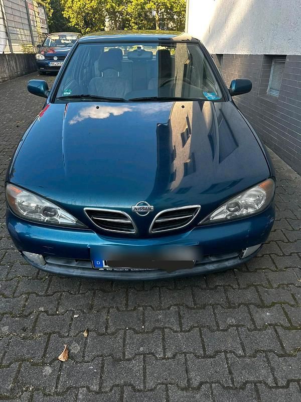 Blau Gebraucht 2000 Nissan Primera Limousine | 500 € - Bild 1/4