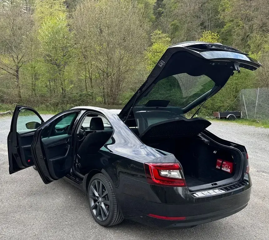 Gebraucht Skoda Octavia Soleil 190 PS (139 kW) 2019 Schwarz Limousine