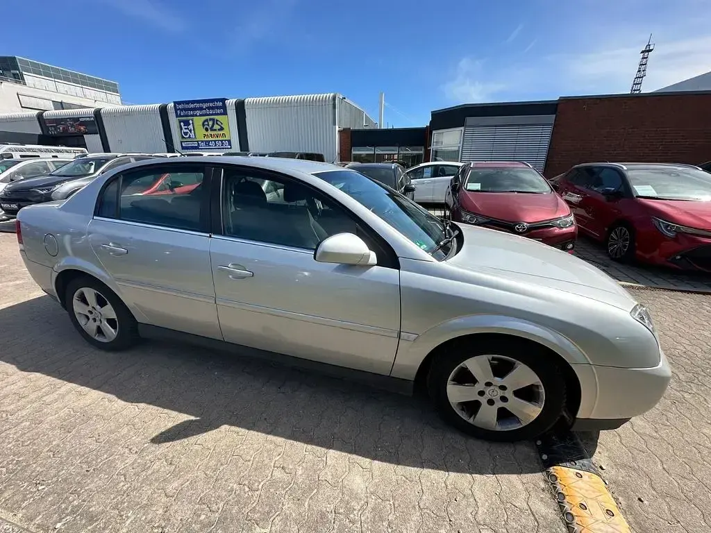 Gebraucht Opel Vectra 120 PS (88 kW) 2005 Silber Limousine