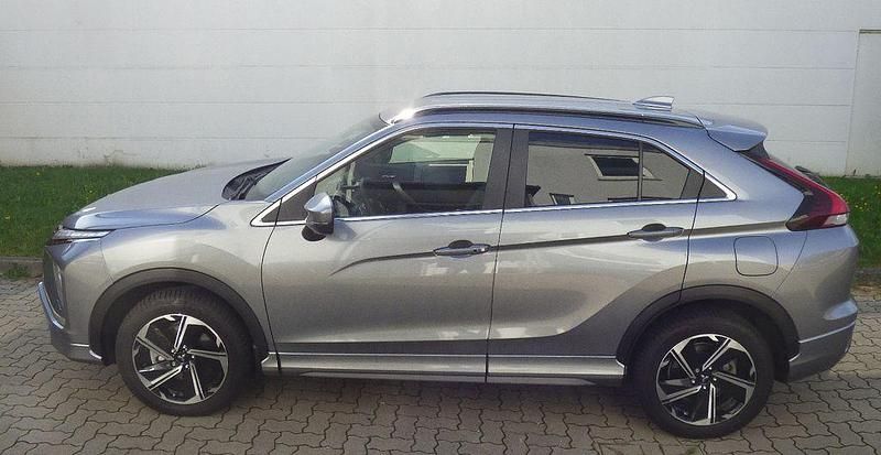 Gebraucht Mitsubishi Eclipse Cross Select 188 PS (138 kW) 2022 Grau SUV