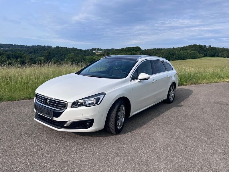 Weiß Gebraucht 2017 Peugeot 508 Allure Kombi | 6.750 € (Superpreis) - Bild 1/4