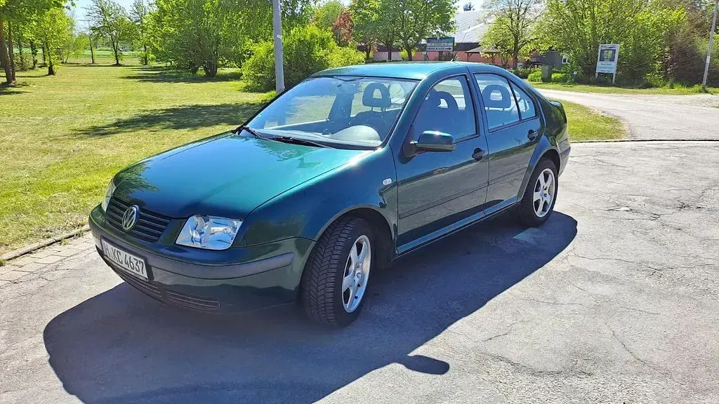 Second-hand VW Bora 105 CP (77 kW) 2000 Verde Berlinǎ