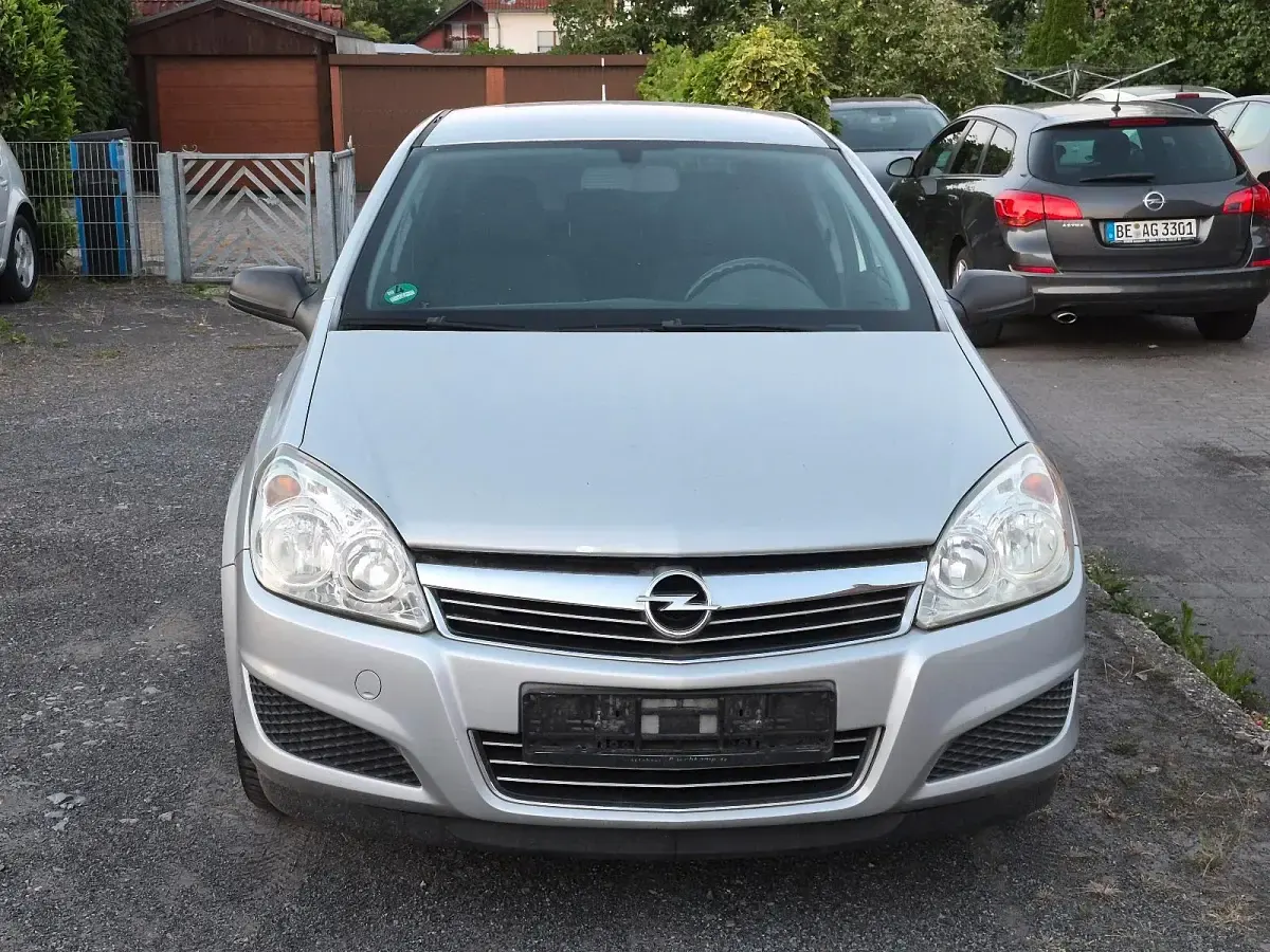Gebraucht Opel Astra 90 PS (66 kW) 2007 Grau Limousine
