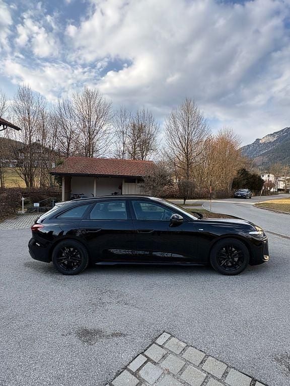 Gebraucht Audi A5 S-Line 204 PS (150 kW) 2025 Schwarz Kombi