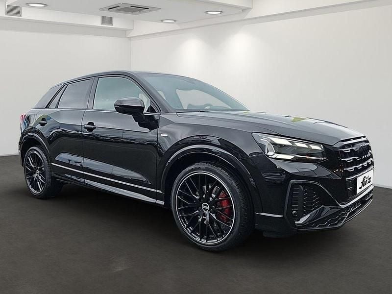 Neu Audi Q2 S-Line 150 PS (110 kW) 2026 Schwarz SUV