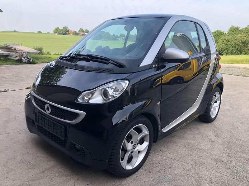 Schwarz Gebraucht 2013 Smart ForTwo Coupé Coupé | 5.900 € (Fairer Preis) - Bild 1/4