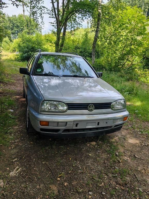 Silber Gebraucht 1996 VW Golf III Kombi | 2.800 € (Fairer Preis) - Bild 1/4